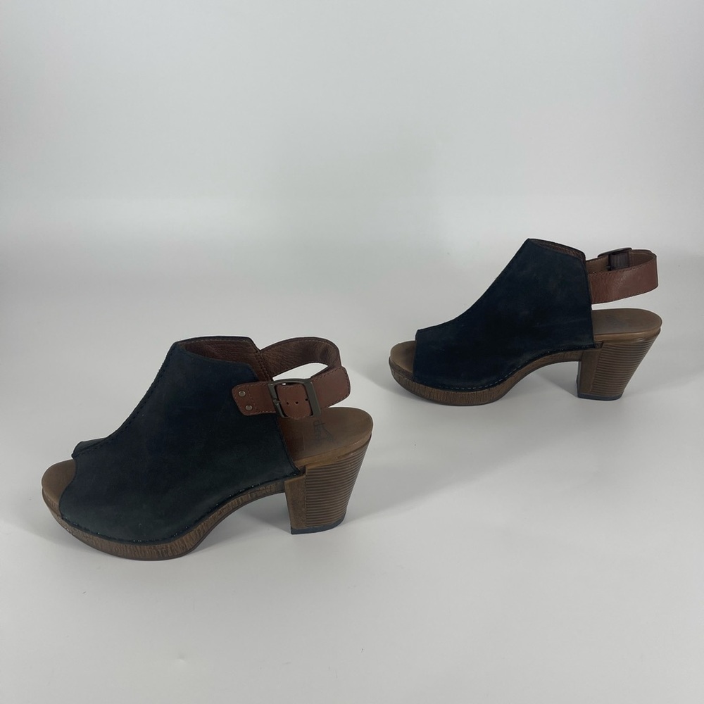 Dansko Black Heels (SB10#25) - Picture 3 of 11